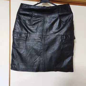 블랙 가죽 타이트 스커트