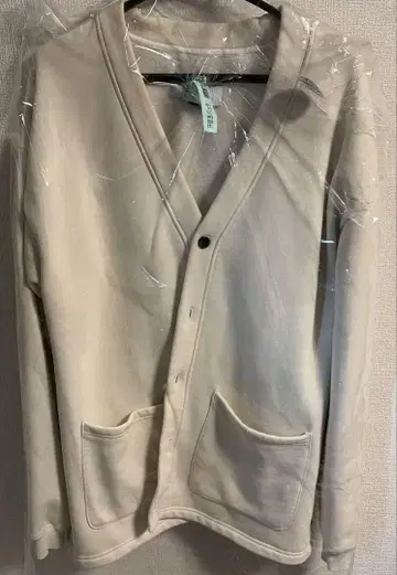 MFC STORE 버튼 포함 가디건 XX-Large