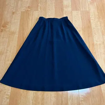 Leilian 네이비 플레어 스커트 사이즈 11