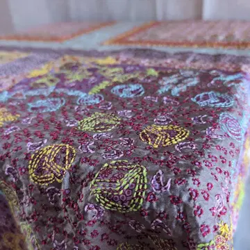 네스트로브 손자수 실크 숄 스카프