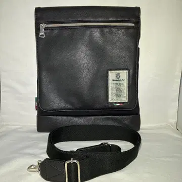 비앙키 플랩 가죽 숄더백