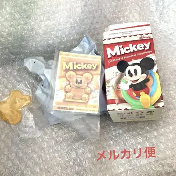 popmart 디즈니 미키 honey bread mickey