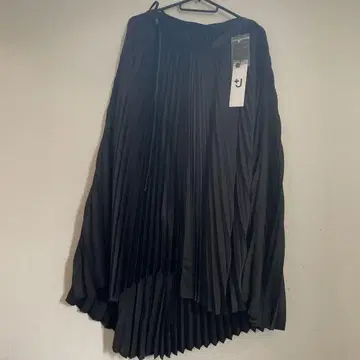 새상품 UNIQLO J+ 플리츠 랩 롱 스커트 블랙