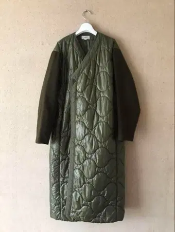 올리브 그린 퀼팅 자켓 롱 기장 HYKE