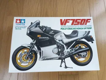 미조립 타미야 VF750F 풀 카울 블랙 실버