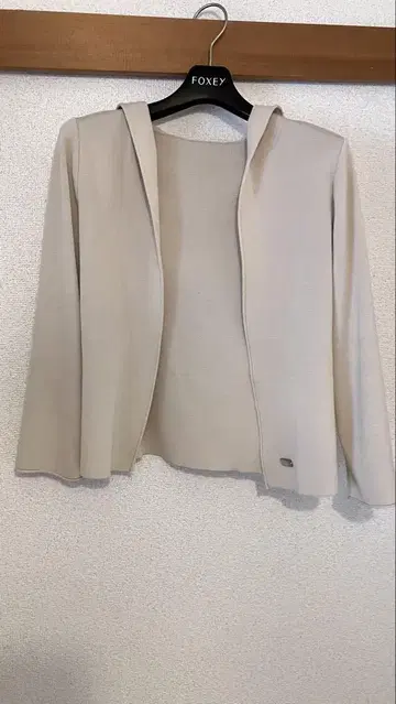 FOXEY 후드 부착 가디건 38 베이지