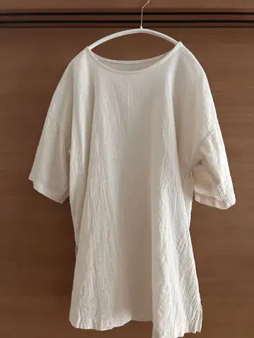 젠 선생님의 일상복 반팔 티셔츠 미색 롱