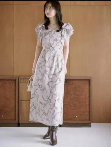 리본 슬리브 디자인 원피스 스나이델 snidel 그레이 베이지