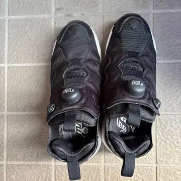 Reebok Instapump Fury 블랙