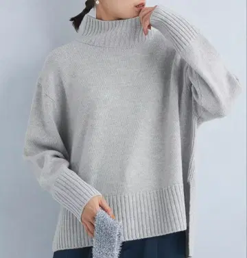 새상품급 그린 라벨 SERENITY 하이넥 풀오버 니트