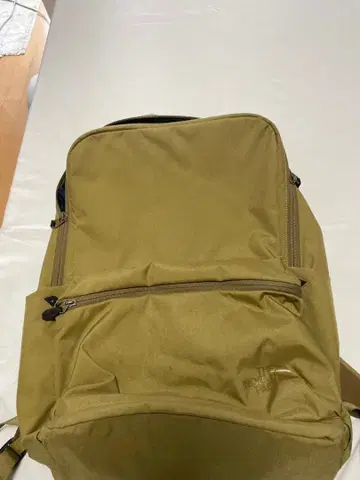THE NORTH FACE 카키 백팩