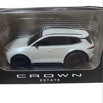 새상품 CROWN ESTATE 화이트 미니카