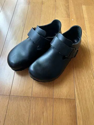 BIRKENSTOCK 런던 테크