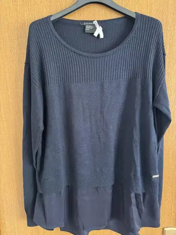 새상품급 Armani Exchange 네이비 긴팔 니트 M