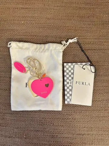 FURLA 하트형 키링 핑크