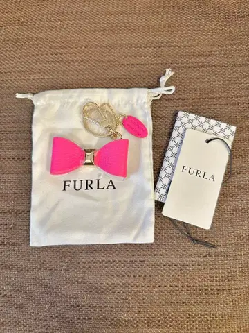 FURLA 핑크 리본 키링