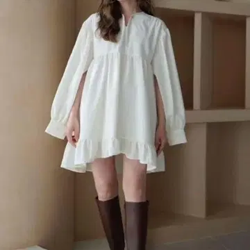 ACKA. tiered slit 블라우스