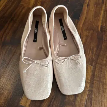 ZARA 에나멜 38