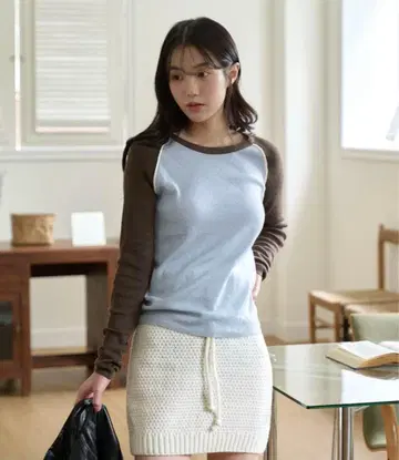 미사용 새상품 UNEMANSION 바이컬러 래글런 심플 톤 니트