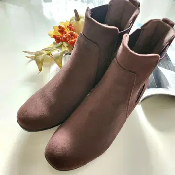 아카이시 부츠 (M)