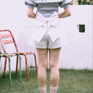 FickleBebe 백리본 숏팬츠 화이트