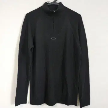 Oakley 블랙 하프 지퍼 긴팔 스웨터