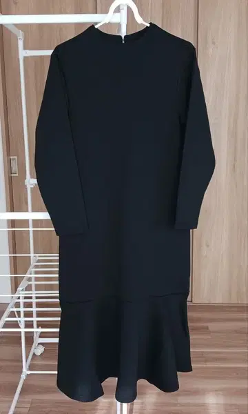 [ 새상품 ] 이디트 페플럼 원피스 M 사이즈