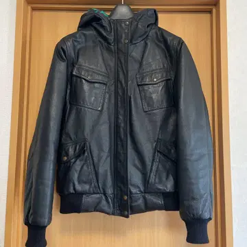 니키타 남성용 블랙 가죽 후드 부착 아우터