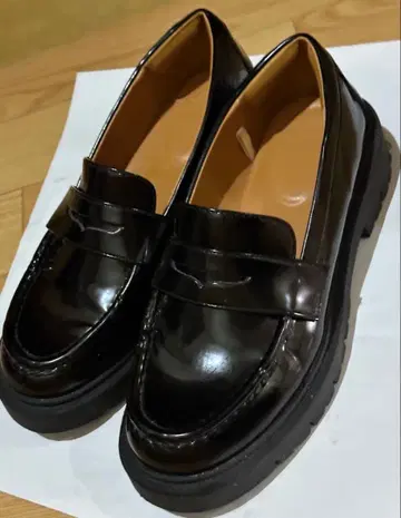 유니클로 네이비 컨 터치 로퍼 24cm