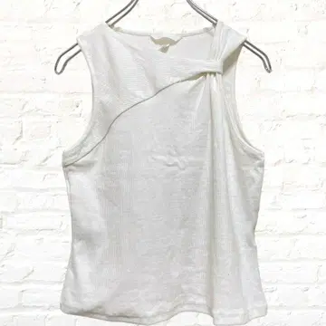 H&M 에이치앤엠 리브 비대칭 탱크탑 트위스트 디테일