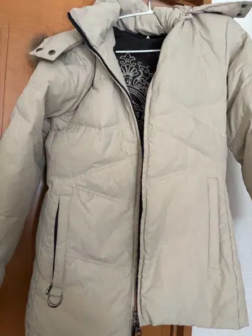 베이지 M 사이즈 다운 자켓 Patrizia Luca
