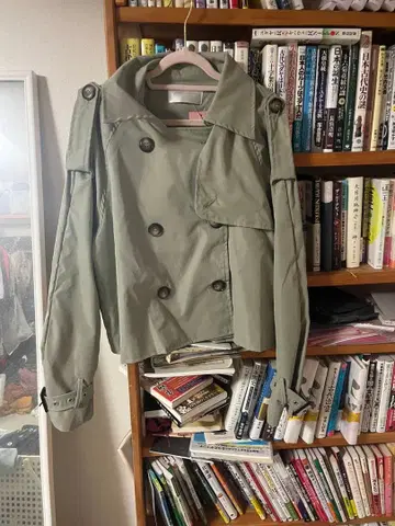 카키 트렌치코트 jemiremi