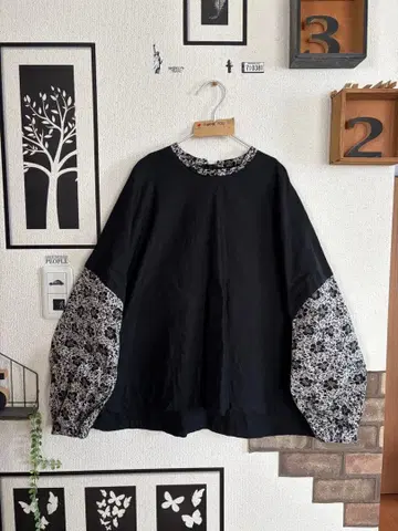 새상품급 꽃 피는 베스 셔츠