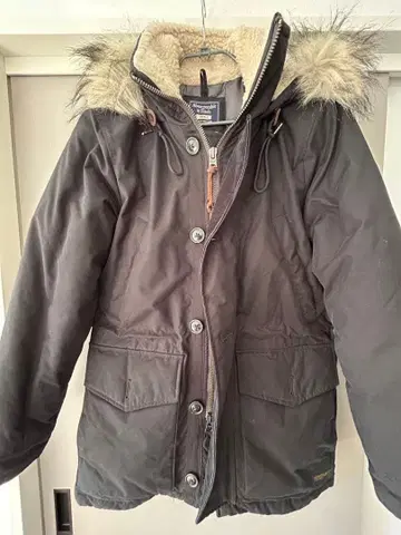 Abercrombie & Fitch 블랙 다운 자켓 S