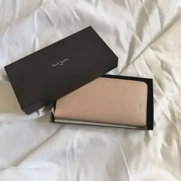 새상품, 미사용 Paul Smith 핑크 장지갑 하트 무늬