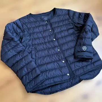 빔스 하트 블랙 다운 자켓