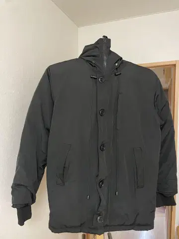CANADA GOOSE 블랙 다운 자켓 S/P