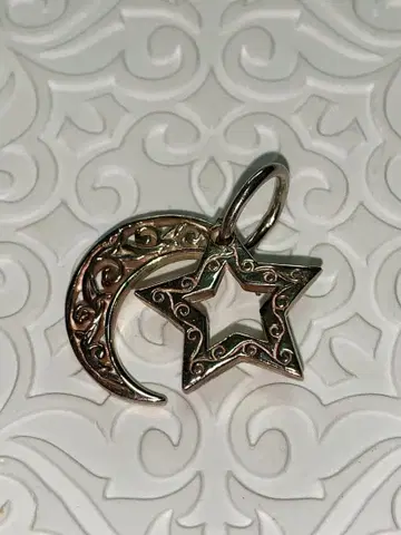 달과 별의 실버 펜던트 탑