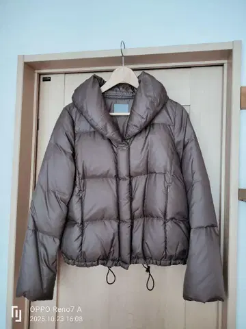 theory luxe 2way 다운 숄카라 내장 파우치 가벼움 38