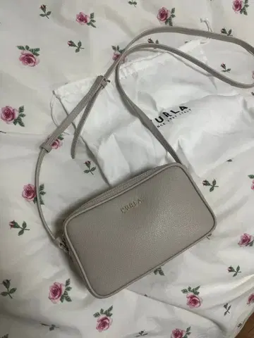 FURLA 훌라 숄더백 그레이지 2024 월렛백