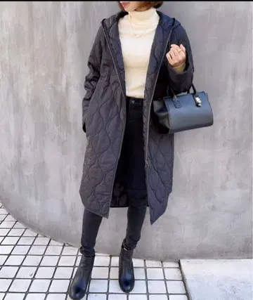 MAISON BREEZE 블랙 퀼팅 자켓 후드 부착 블랙