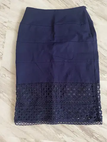 다이앤 폰 파스텐버그 DVF 스커트 ISSAFRAYID