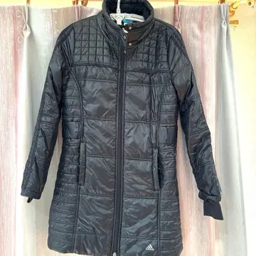 아디다스 여성용 다운 자켓 새상품급 블랙 L 사이즈