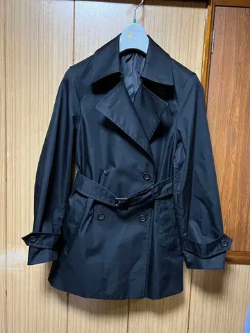 UNIQLO 유니클로 트렌치코트 숏 기장 블랙