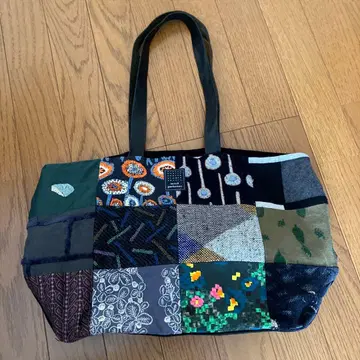 미나 페르호넨 피스 백