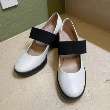 ECCO Shape Sculpted Motion 펌프스