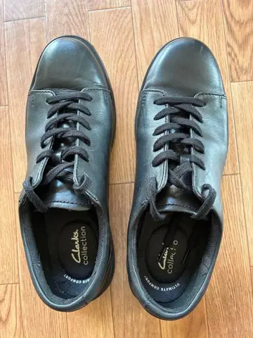 Clarks Collection 블랙 가죽 스니커즈