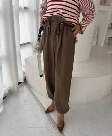 bow.a 보우에 허리 프릴 팬츠 카멜 쇼트