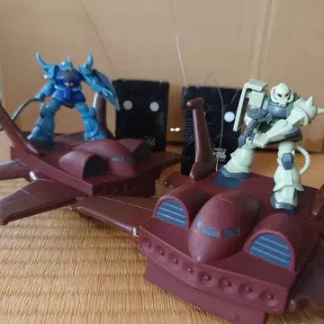 건담 프라모델 구프 자쿠 무선 조종