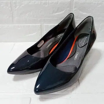 [새상품급] ROCKPORT 네이비 에나멜 하이힐